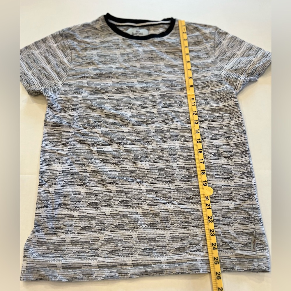 BELLFIELD Men’s Hewitt Jacquard Print T-Shirt White gray and black size large - Picture 12 of 12